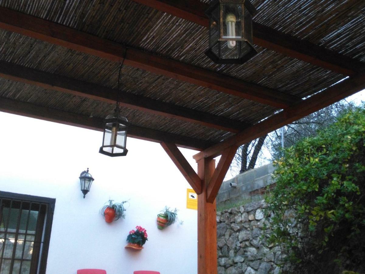 Gasthaus Casa La Liebrecilla Ríogordo Exterior foto